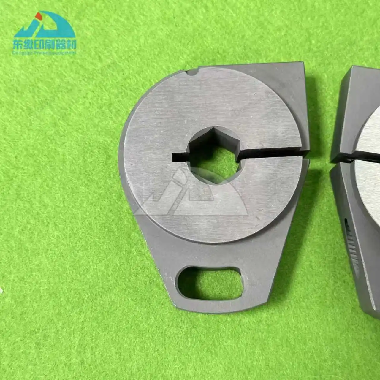 قطعة واحدة من حامل شريط التواء الاحتياطي البديل لطباعة الأوفست لآلة طباعة كوموري