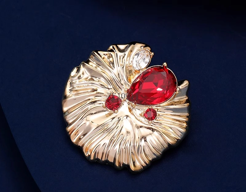 Brosche High-End-Corsage im weiblichen Nischendesign, vielseitige Anstecknadel. Neuer Trend