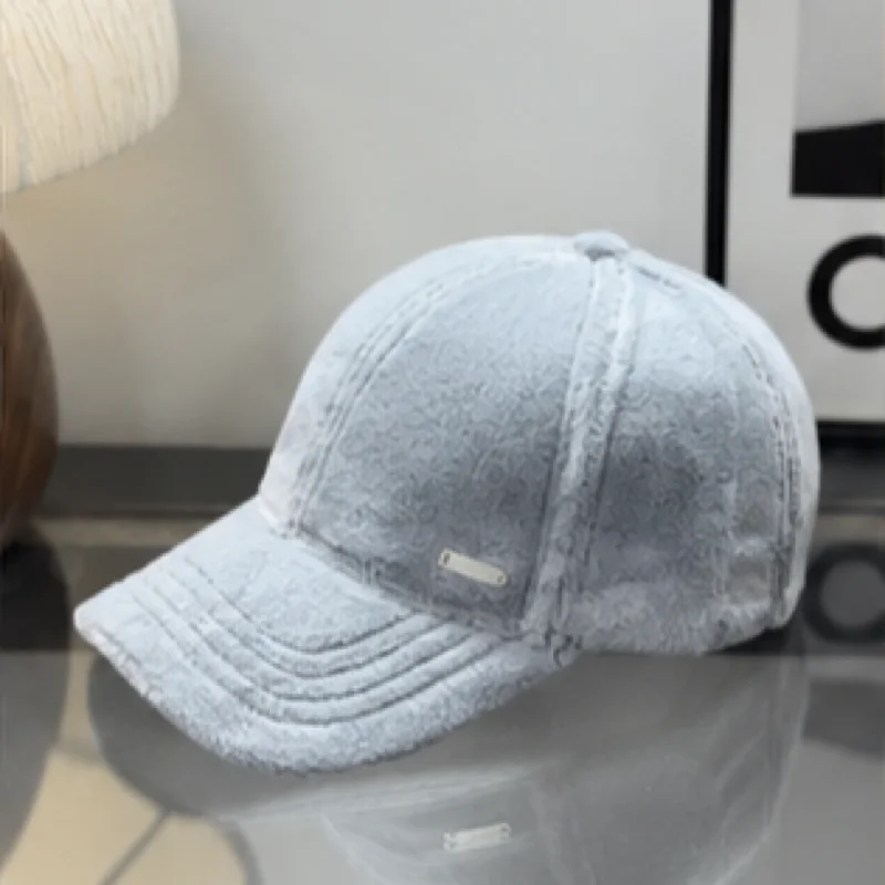 Winter Warm Plush Baseball Cap Unisex Luxury‑Inspired Soft Velvet Adjustable Hat Daily Street‑Style Solid Color Headwear