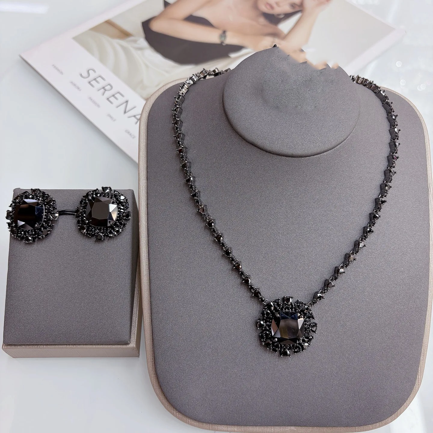 Luxurious Square Vintage Zircon Necklace And Earrings Set European American Style Evening Gown Accessory Cross Design