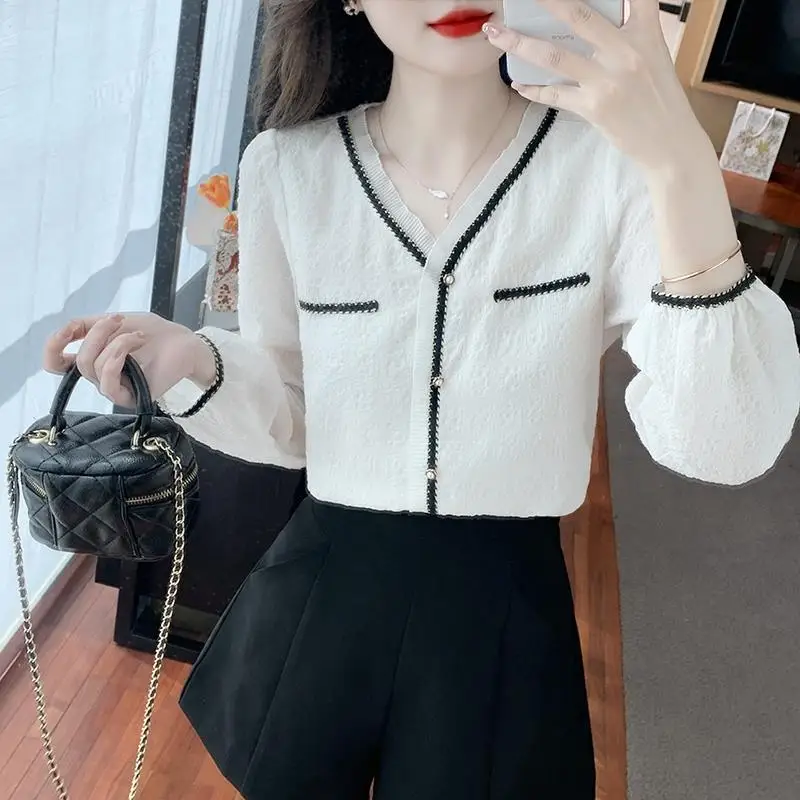 2024Women\'s Spring and Autumn Fashion Splicing V-neck Button Chiffon Shirt Casual Korean Long Sleeved Loose Cardigan Thin Top