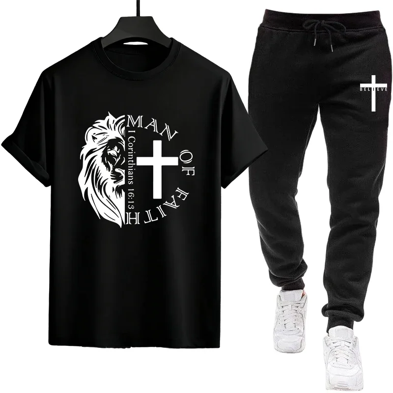 

Мужской спортивный костюм 2026 Man of Faith: футболка и спортивные брюки для дома и улицы, весна-лето, комфортный повседневный городской спортивный комплект