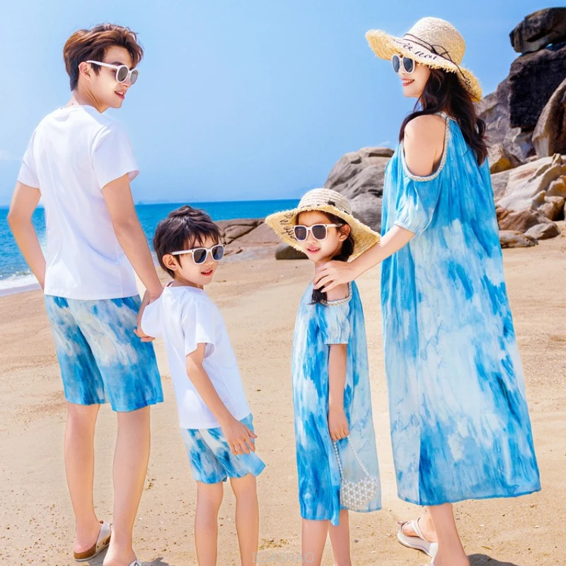 2025 New Mom Daughter Matching Summer Outfits Beach Dresses Father Son Tshirt Set  Costume Family Vacation Twin Holiday Clothes