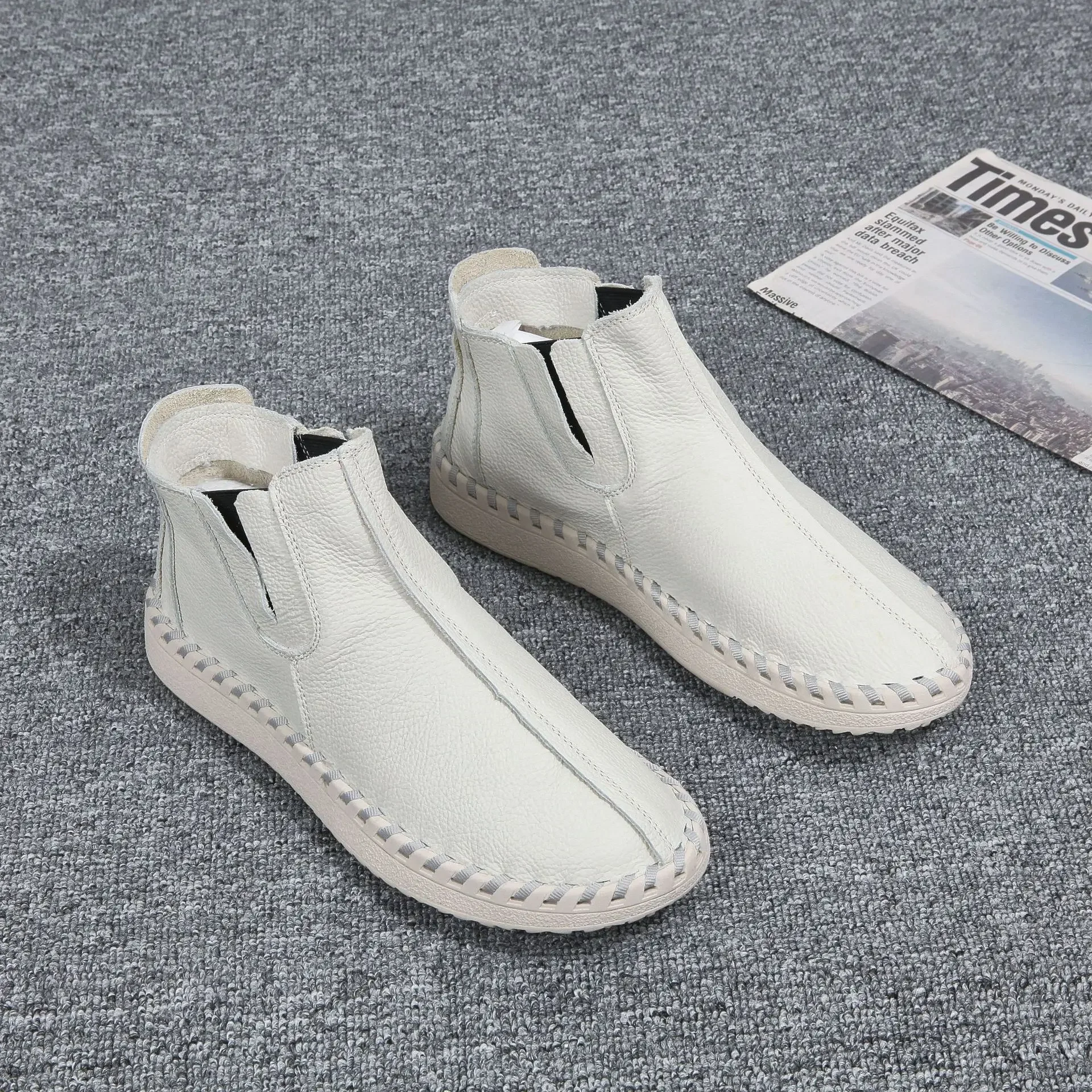 Men's Spring and Autumn New Versatile Casual Shoes High cut Top layer Cowhide Flat Bottom Handmade Soft Sole Sports Shoes