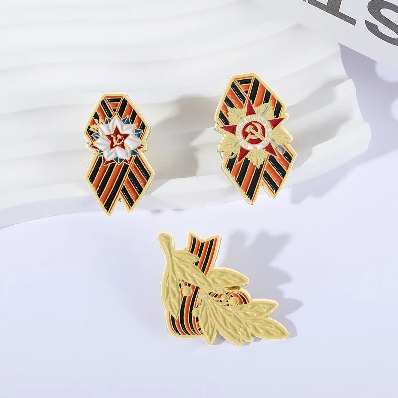 A Set of 3pcs New Creative Soviet and Russian Flag Brooch Victory Day St. George Ribbon Wheat Ear Brooch Metal Badge Souvenir view 2