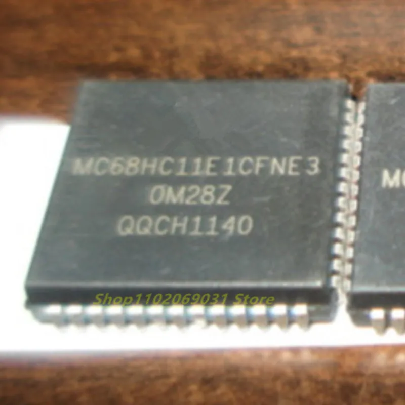 MC68HC11E1CFN3   MC68HC11E1CFN2  MC68HC11E1  plcc 5pcs