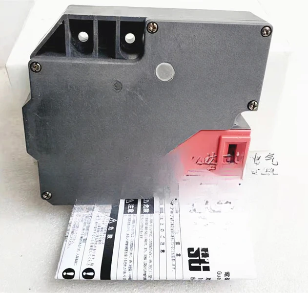 

D4JL-1QFA-D5 Magnetic Locking Safety Door Switch, Spot