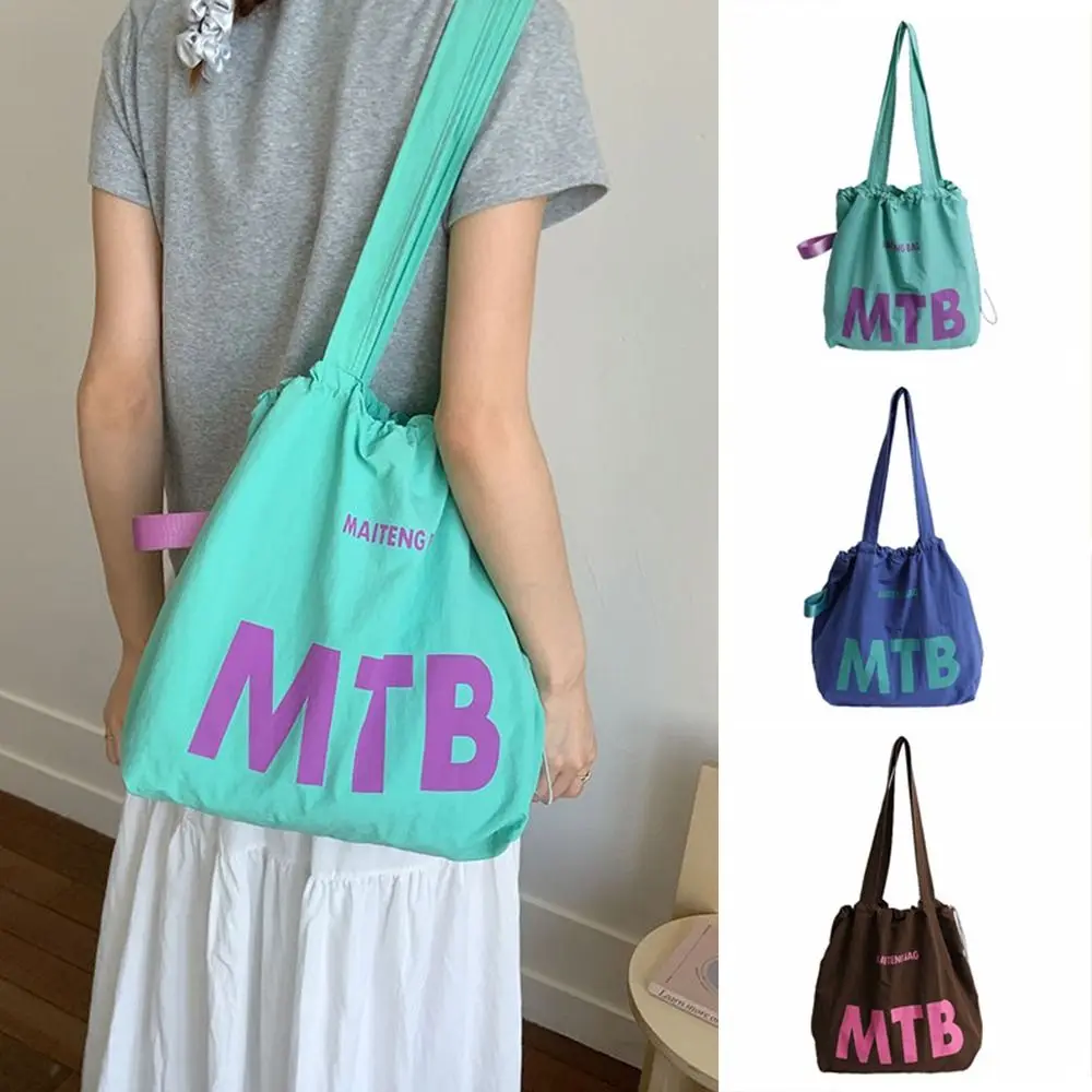 

Fashion Solid Color Drawstring Bags Nylon Light Weight Letter Shoulder Bag Shopping Large Capacity Tote Bags Handbag