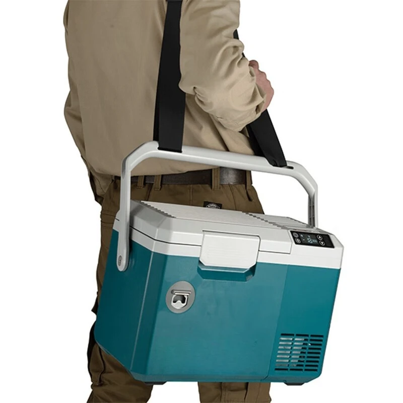 Rechargeable plug-in type hot and cold insulation box connected to the car cigarette lighter