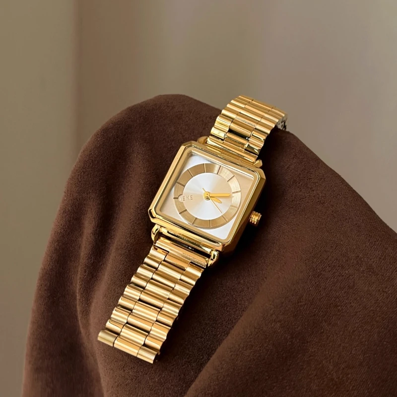 Student light luxury senior sense 2025 waterproof quartz watch birthday gift classic trend women's watch elegant and simple