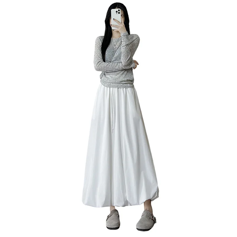 سروال تنورة برعم الزهور الصفراء للنساء، نمط صيفي رقيق 2025 سروال فانوس فضفاض نحيف جديد، كاجوال صغير الحجم واسع الساق طويل