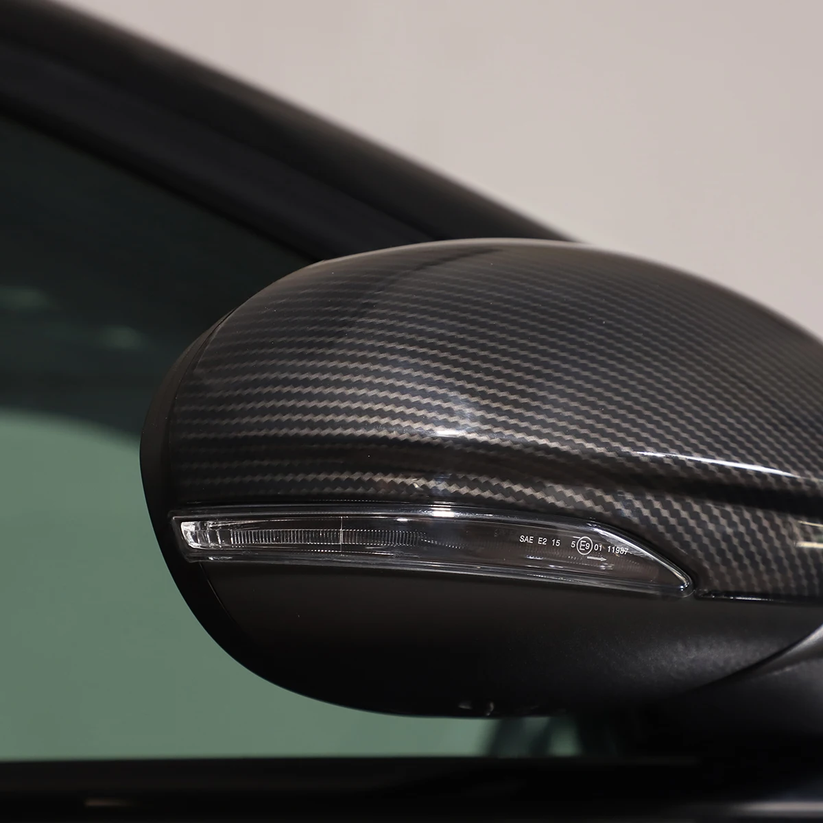 

For 2017 -2022 Alfa Romeo Giulia ABS Carbon Fiber Car Rear View Mirror Decorative Cover Stickers External Accessor