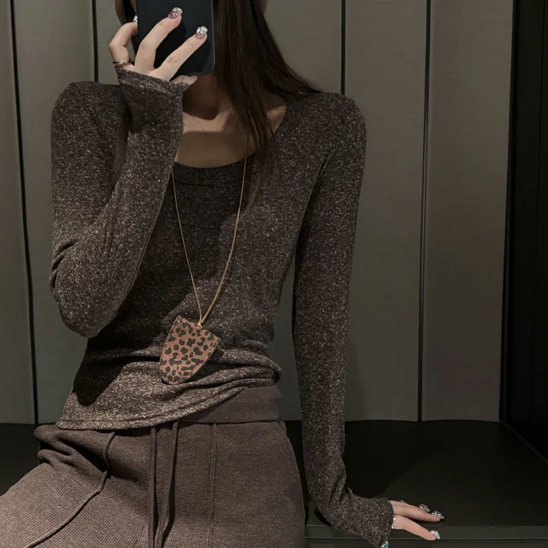 U-Neck Polka Dot Minimalist Long-Sleeve T-Shirt Straight Shoulder Casual Soft Women's Fitted Slimming Top.