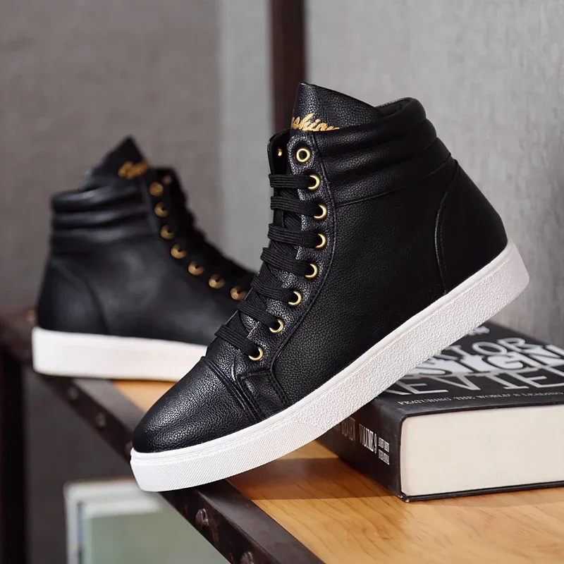 Mens Skateboard Shoes Casual Unisex High Top Lighweight Sports Shoes Boys Girls Cool Street White Soft Leather Sneakers