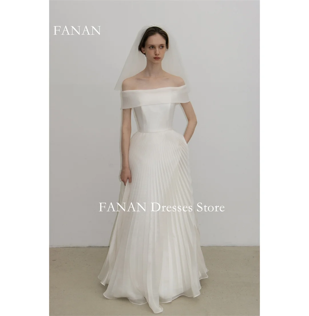 

Fanan Korea Off the Shoulder Wedding Dresses 웨딩드레스 Organza A-Line Pleated Custom Made Ruched Photoshoot Bride Gowns Plus Size