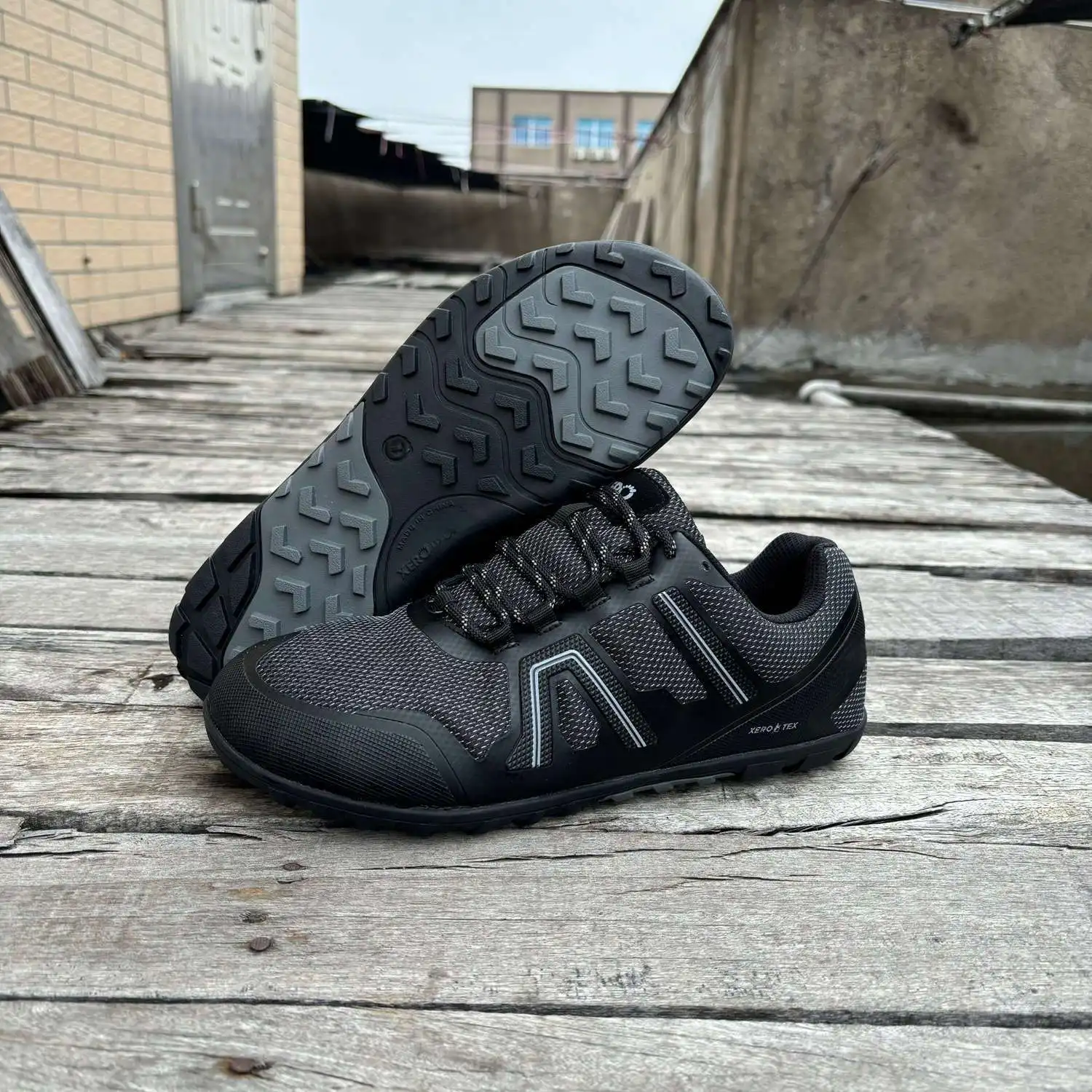 Professional men's weight training shoes men's non-slip fitness shoes non-slip squat hard pull shoes men's comfortable wide-top