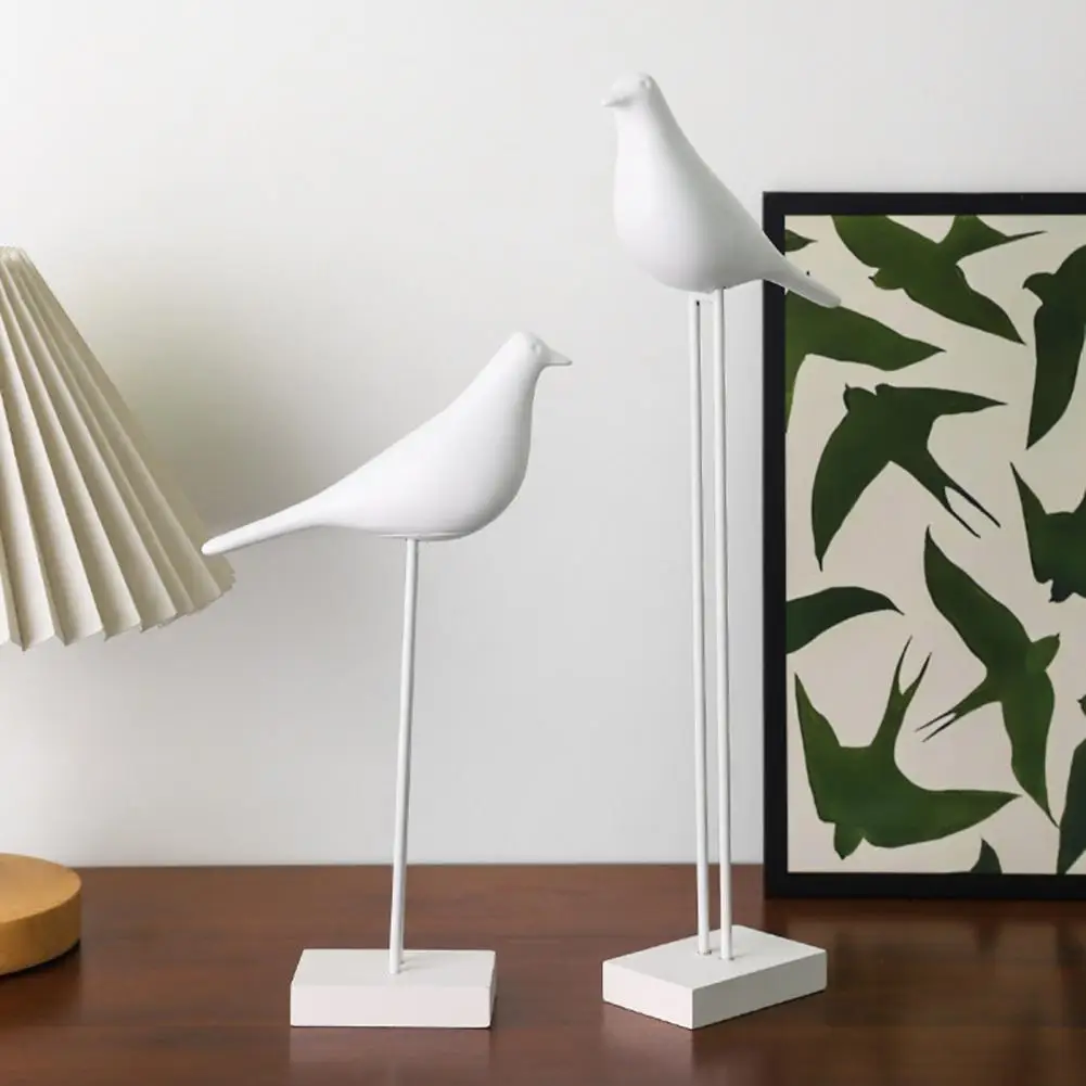 Stylish Shelf Decor for Bookcases Modern Resin Bird Ornaments Black White Bird Figurine Minimalist Modern Art Sculpture for Tv