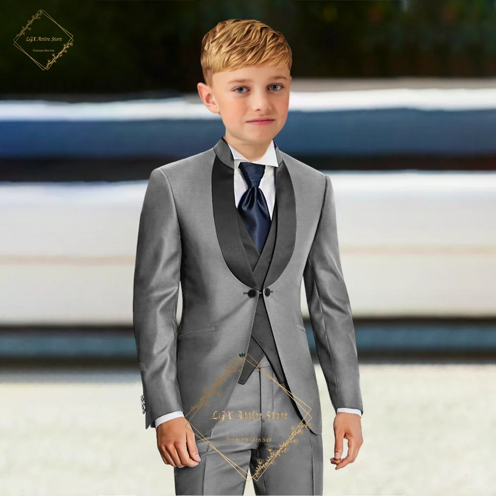A 3-piece suit for boys (jacket + vest + trousers) – ideal for custom weddings and cocktail parties.