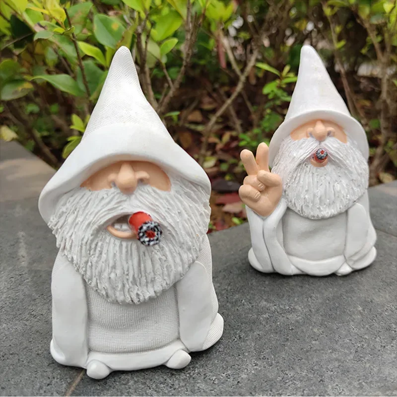 Funny Smoking Dwarf Garden Sculpture Ornaments  Wizard Gnome Statue Indoor Outdoor Figurine Gift Home Yard Decoration