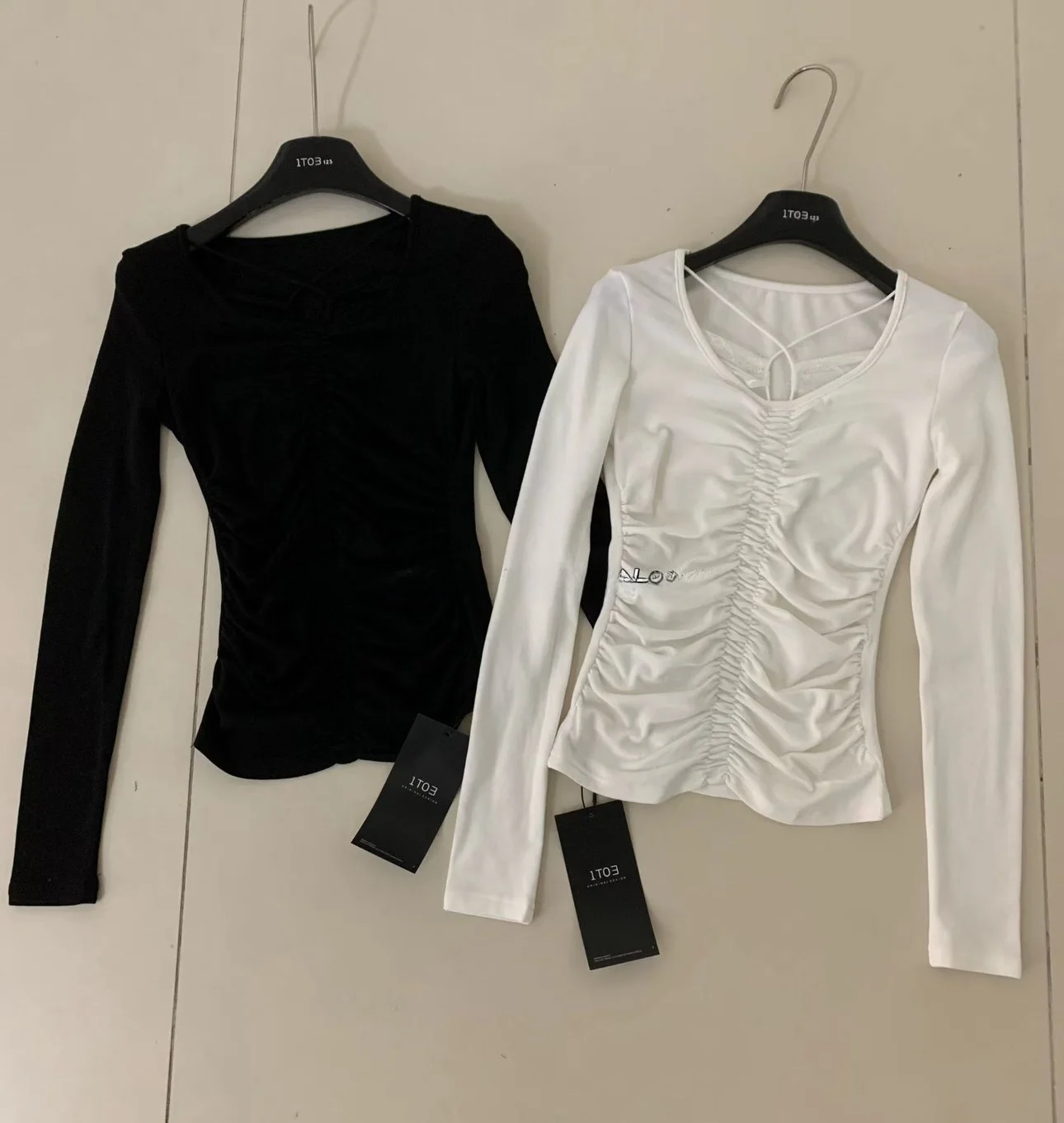 Pure Desire Lace Tie-Detail Hollow out V-Ne Base Layer Top Slimming Versatile Cotton Long Sve T-irt for Women