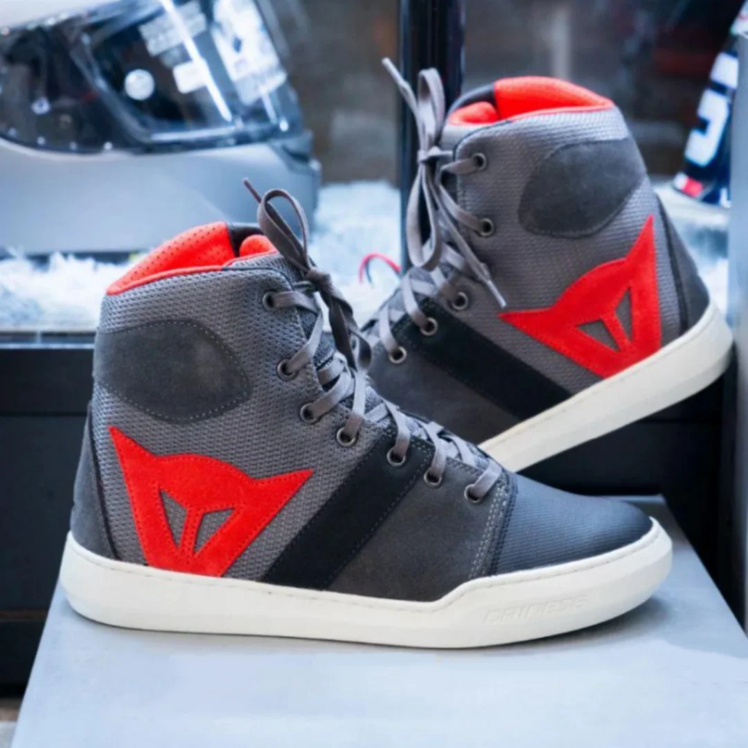 

Роскошные брендовые мужские кроссовки, мотоциклетные ботинки, прочные ботильоны, легкая нескользящая повседневная обувь, гоночная обувь, прямые продажи бренда