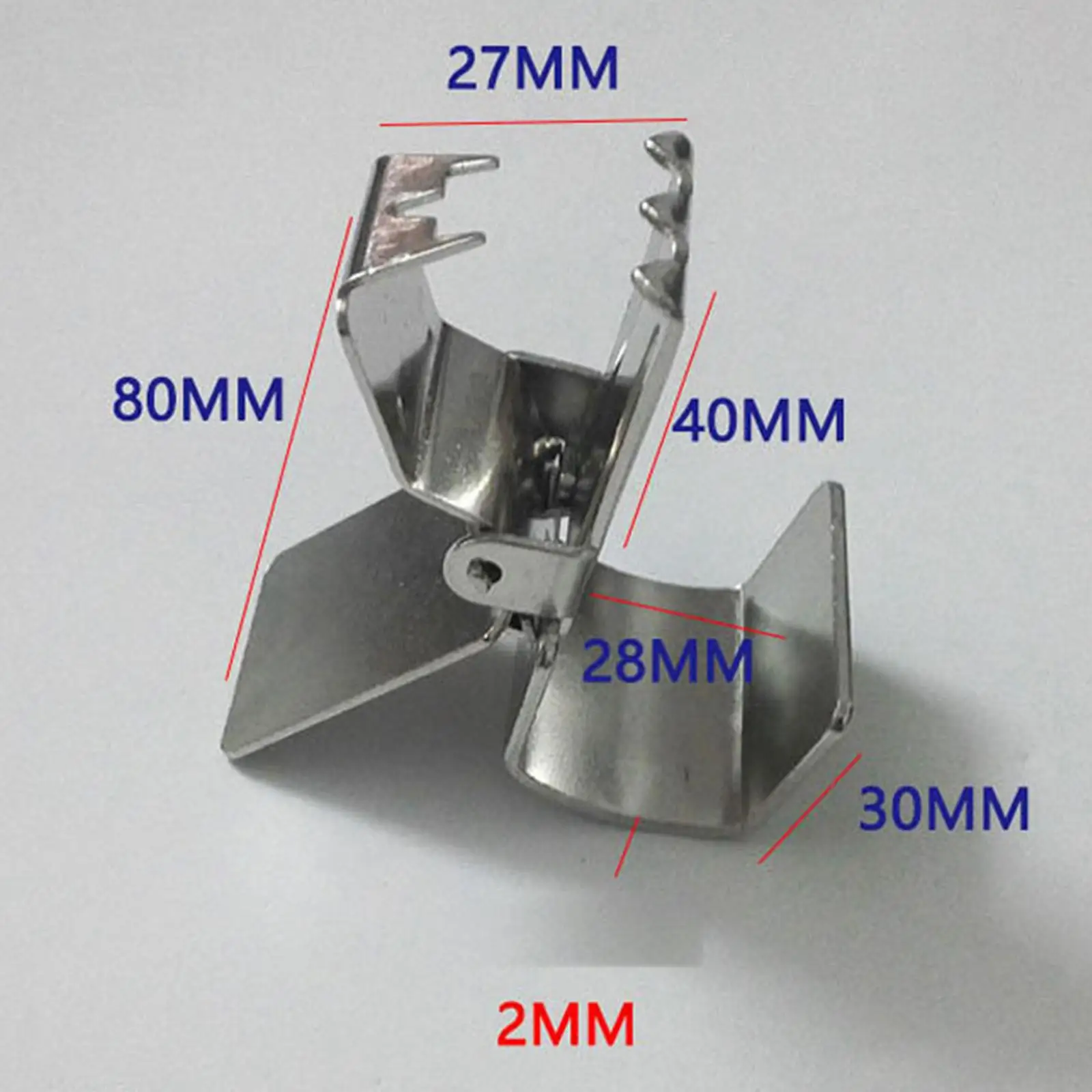 6 Pieces Rug Clips Versatile Metal with Jaw Accessory Carpet Quilt Clamps Carpet Keepers Rug Grippers for Dry after Washing Home