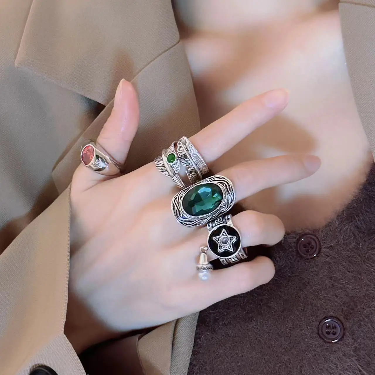 Image of Neue Grüne Zirkon Feder Geometrische Einstellbare Ring Für Frauen Paare Vintage Übertrieben Kreative Fashion Party Schmuck Geschenke