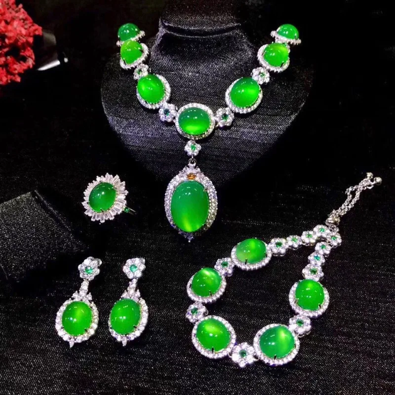 

Ice Species Emerald Green Chalcedony Inlaid Set Women's Temperament