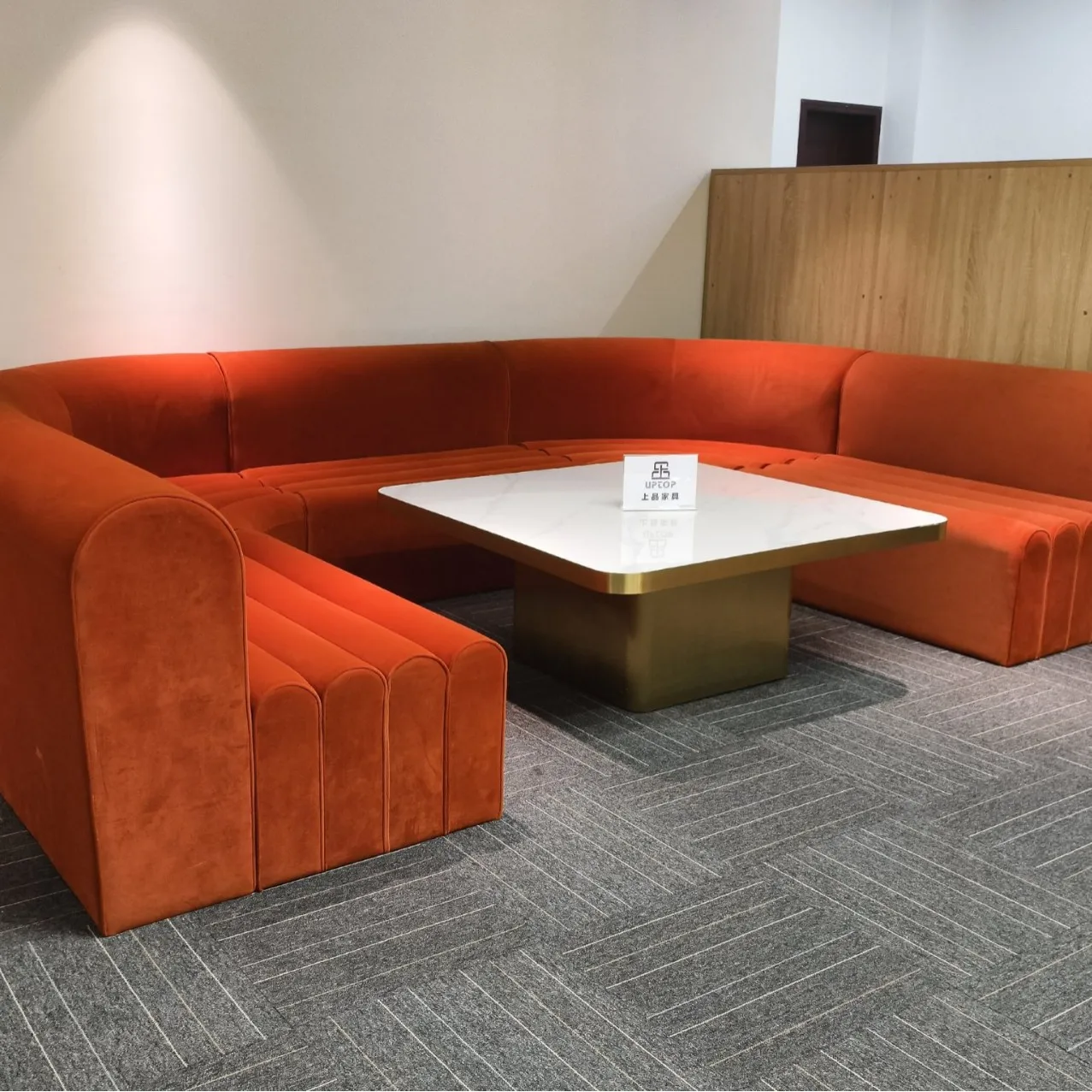 Modern simple fabric sofa, can be assembled U-arc long sofa, restaurant booth sofa