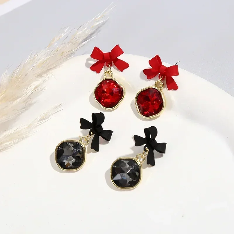 Crystal Black Bow Earrings for Women Charm Earrings Bowknot Pendant Square Earrings Party Anniversary Jewelry Accessories Gift