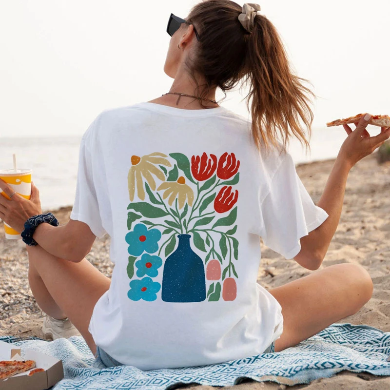 Oversized T Shirt Women Boho Floral Botanical Nature Lover T-shirt Gift for Women Boho Vintage Wildflower Ladies Oversized Shirt