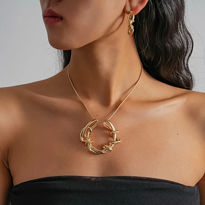Abstract Twisted Interlock Ring Pendant Snake Chain Necklace Double Link Loop Drop Earrings Jewelry Set for Women Minimalist Scu