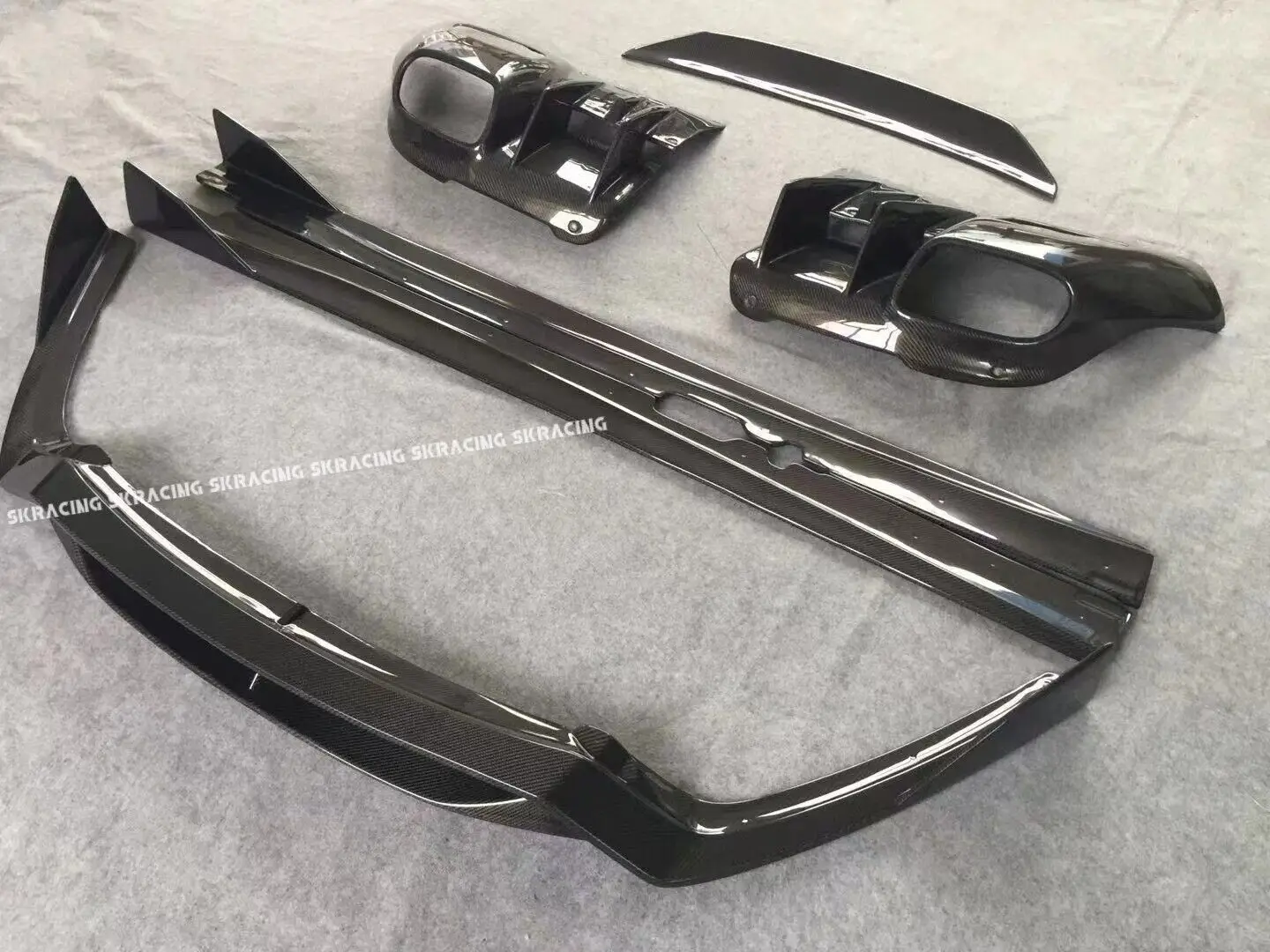 Real Carbon Fiber Bodykits Fits For Ferrari F12 Berlinetta Front Bumper Lip Rear Diffuser  Spoilers Wing Side Skirts