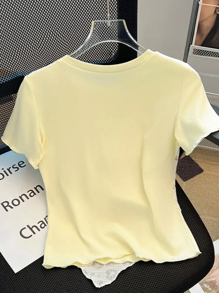 تي شيرت نسائي أنيق بأكمام قصيرة لفصل الصيف بتصميم غير منتظم يشبه القطعتين، إحساس فريد ورائع، توب قصير على الطراز الكوري من مز...