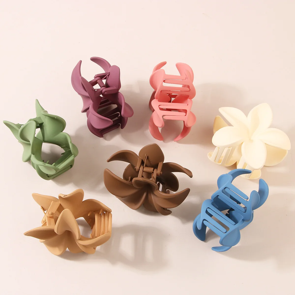 

8CM Women Plastic Barrettes Sweet And Cute Plumeria Flower Shape Hairpin Shark Clip Hair Accessories Matte Solid Color Style