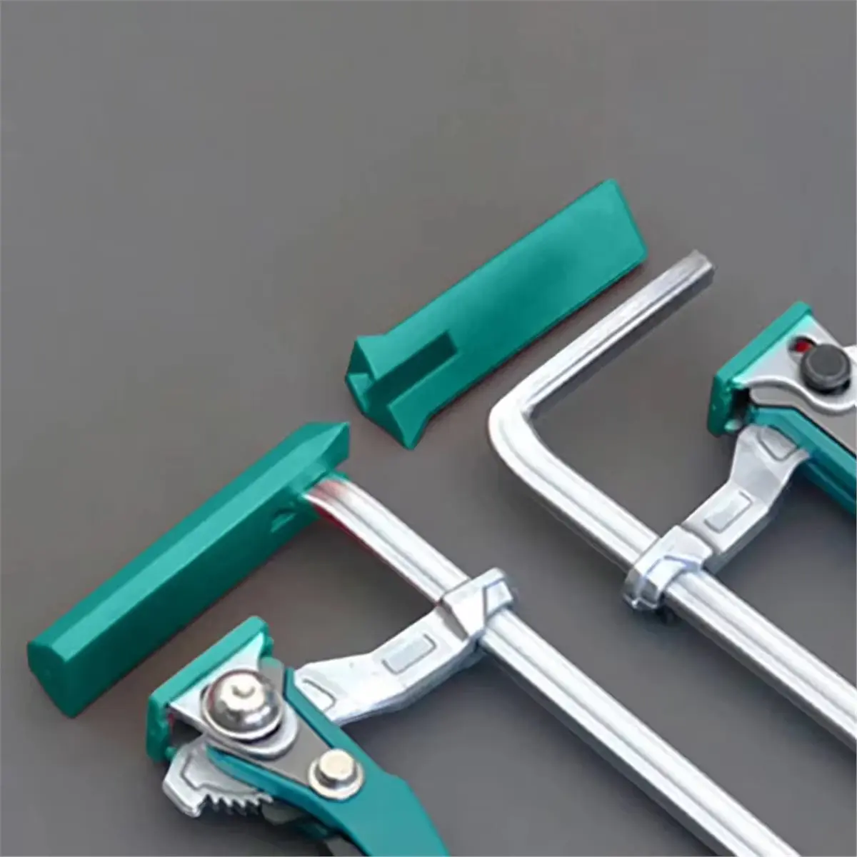 

НОВИНКА 2026: Многофункциональные накладки для струбцин по дереву, набор из 4 шт., быстросъемные резиновые втулки, синие