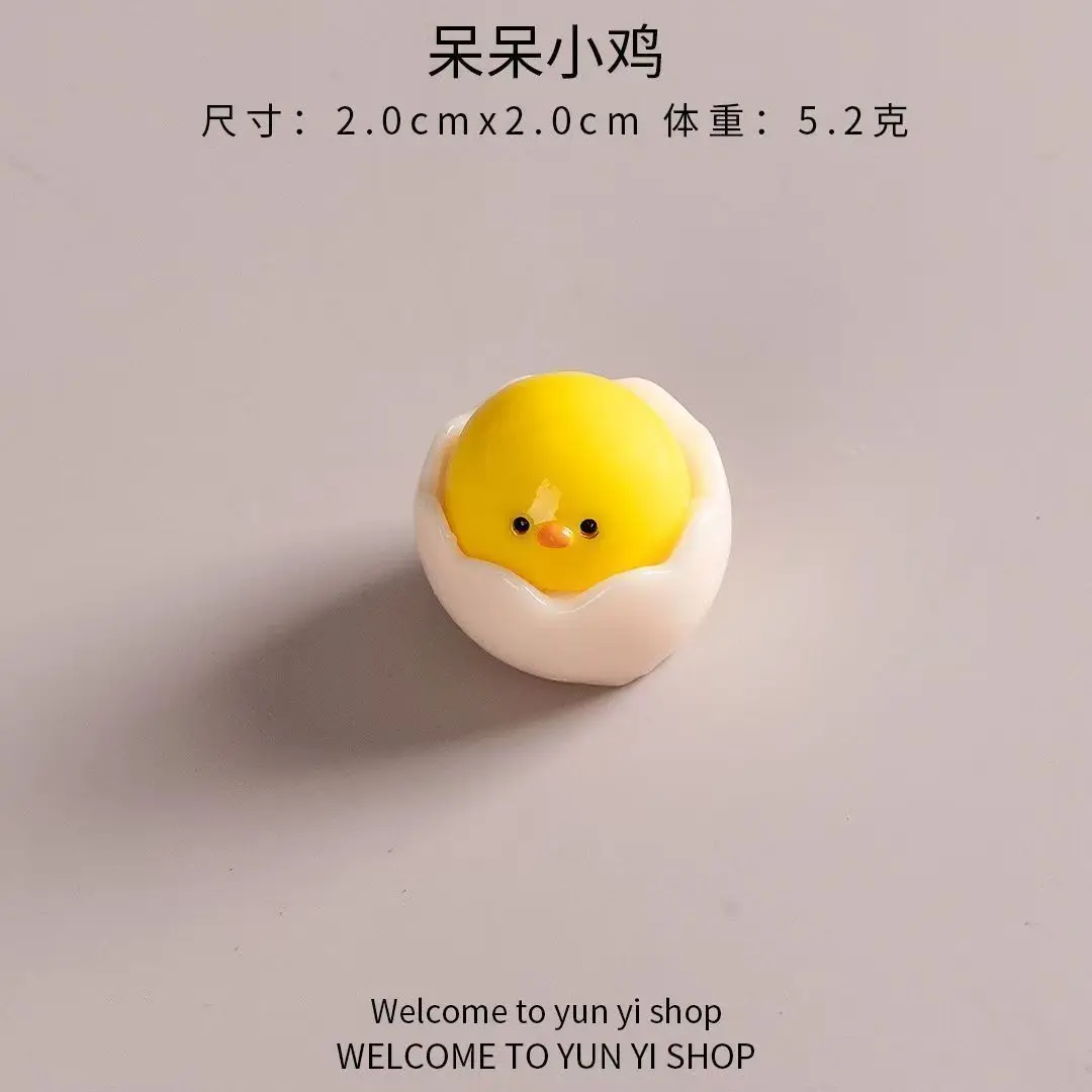 Cute and silly little chick office toy decoration, car dashboard ornament, mini cartoon figure