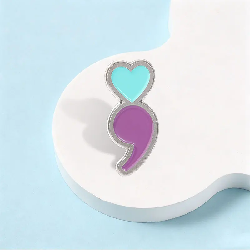 Verschiedene Kawaii-Tier- und Symbol-Emaille-Anstecker, mehrere Muster, einzigartiges Accessoire zur Dekoration von Taschen und Jacken, ein Geschenk. – Detail 5