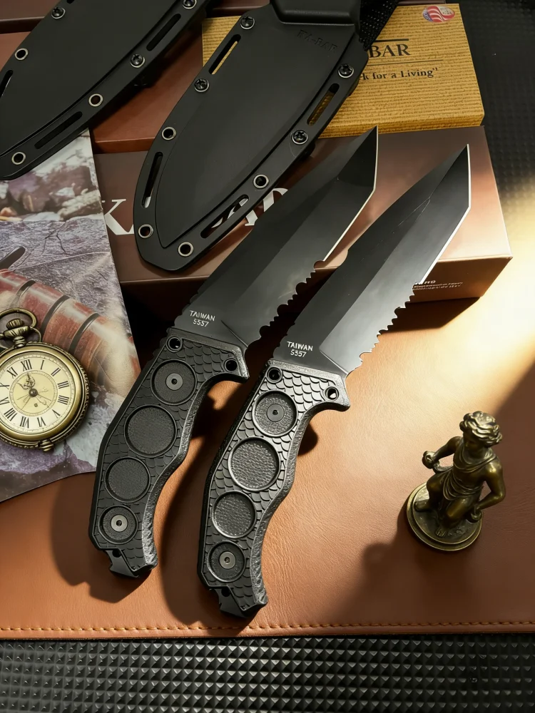 

KA5557 - Multi-functional outdoor knife, suitable for camping, exploration, emergency rescue, rope cutting knife