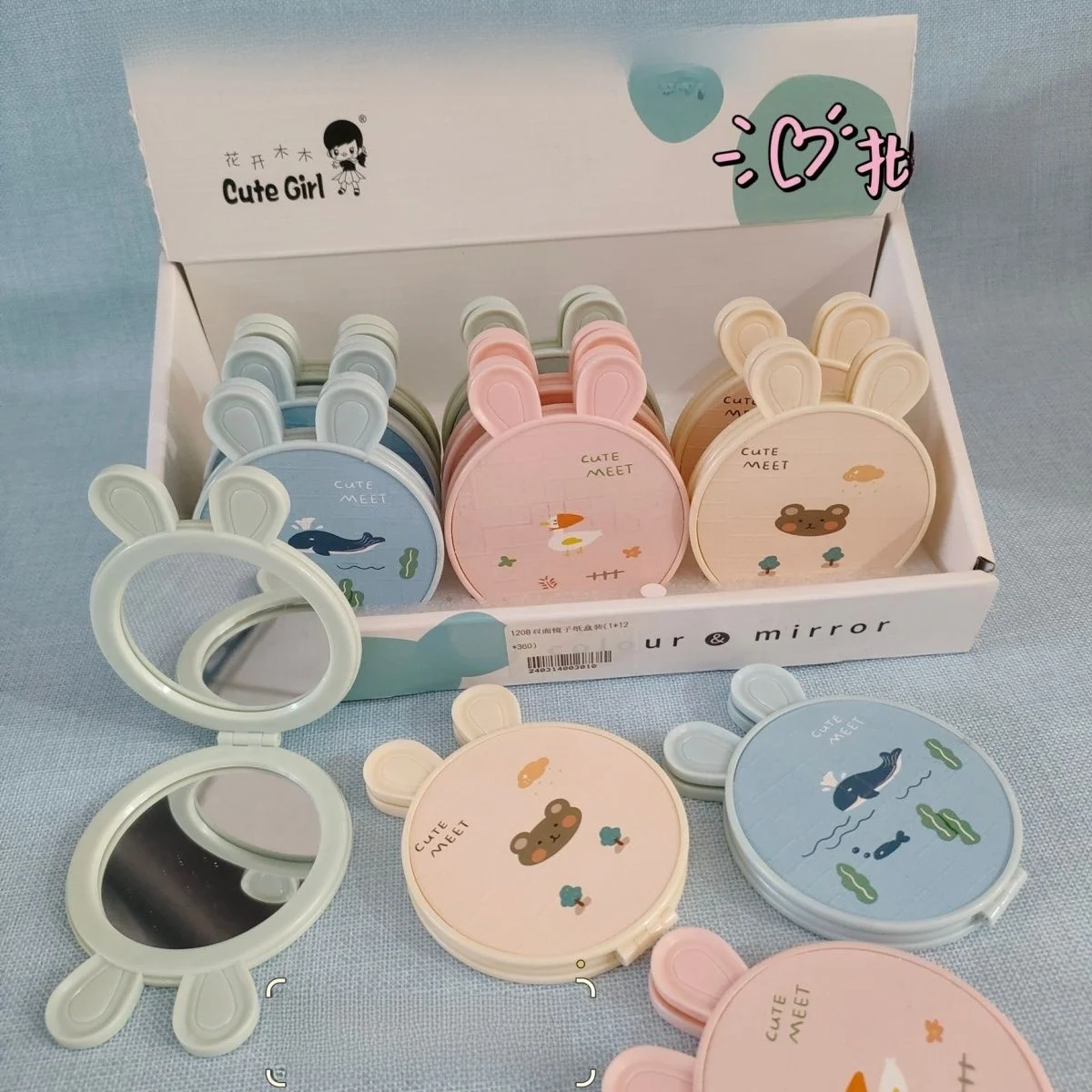 miroir-compact-double-face-avec-oreilles-de-lapin-mignonnes-miroir-de-maquillage-portable-miroir-pliable-de-dessin-anime-miroir-compagnon-pour-usage-personnel