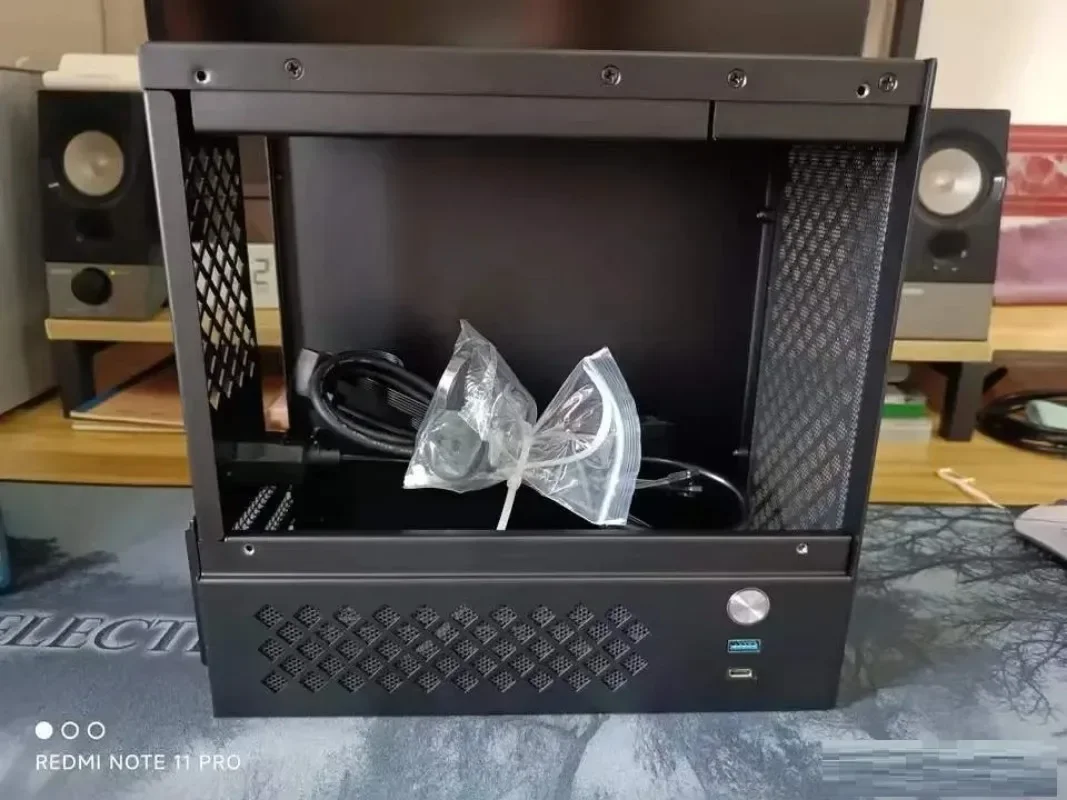 S30 Compact MATX Mini Gaming Case SFX Power Side Transparent Support Discrete Graphics Card