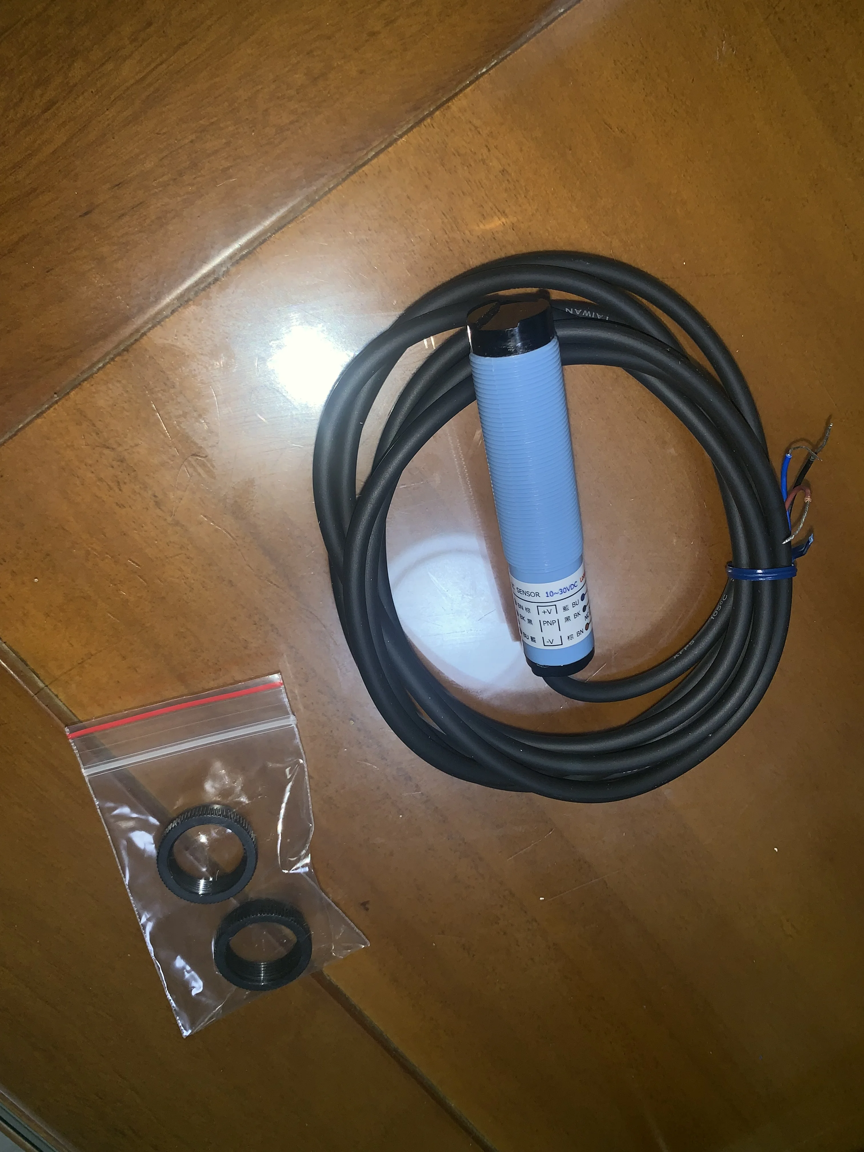 new-original-cr-30p-taiwan--kfps-photoelectric-sensor