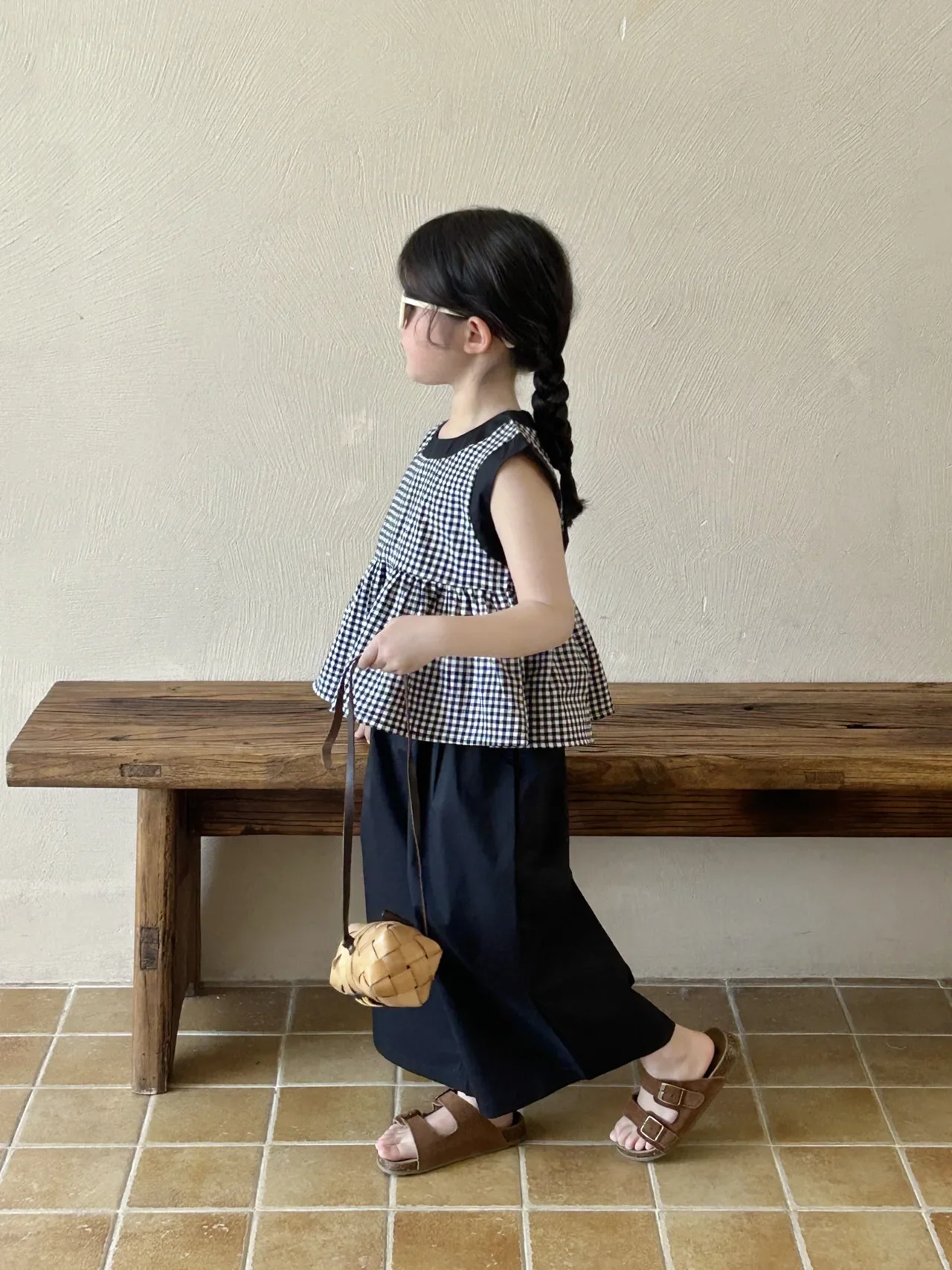 

2025 Summer New Girls' Foreign Black and White Plaid Sleeveless Top Casual Cotton Pants Suit Children's Korean Version Suit