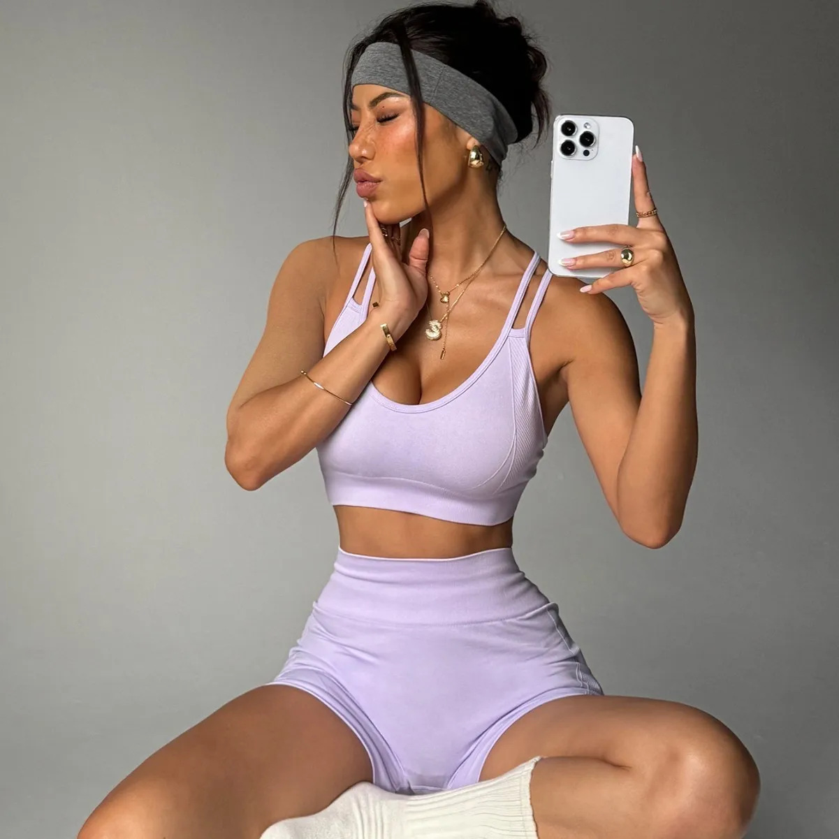 

Summer Women's Clothing Gym Set Sexy Outfits Sleeveless Top And 32 33 34 Inch Shorts For Outdoor Fitness Suit Set
