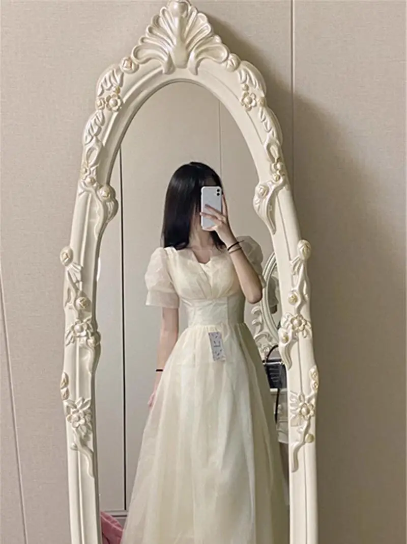 

Вечернее платье женское длинное А-силуэта для торжественных мероприятий, дней рождения, церемоний. Полиэстер 80%, прочие волокна 20%.