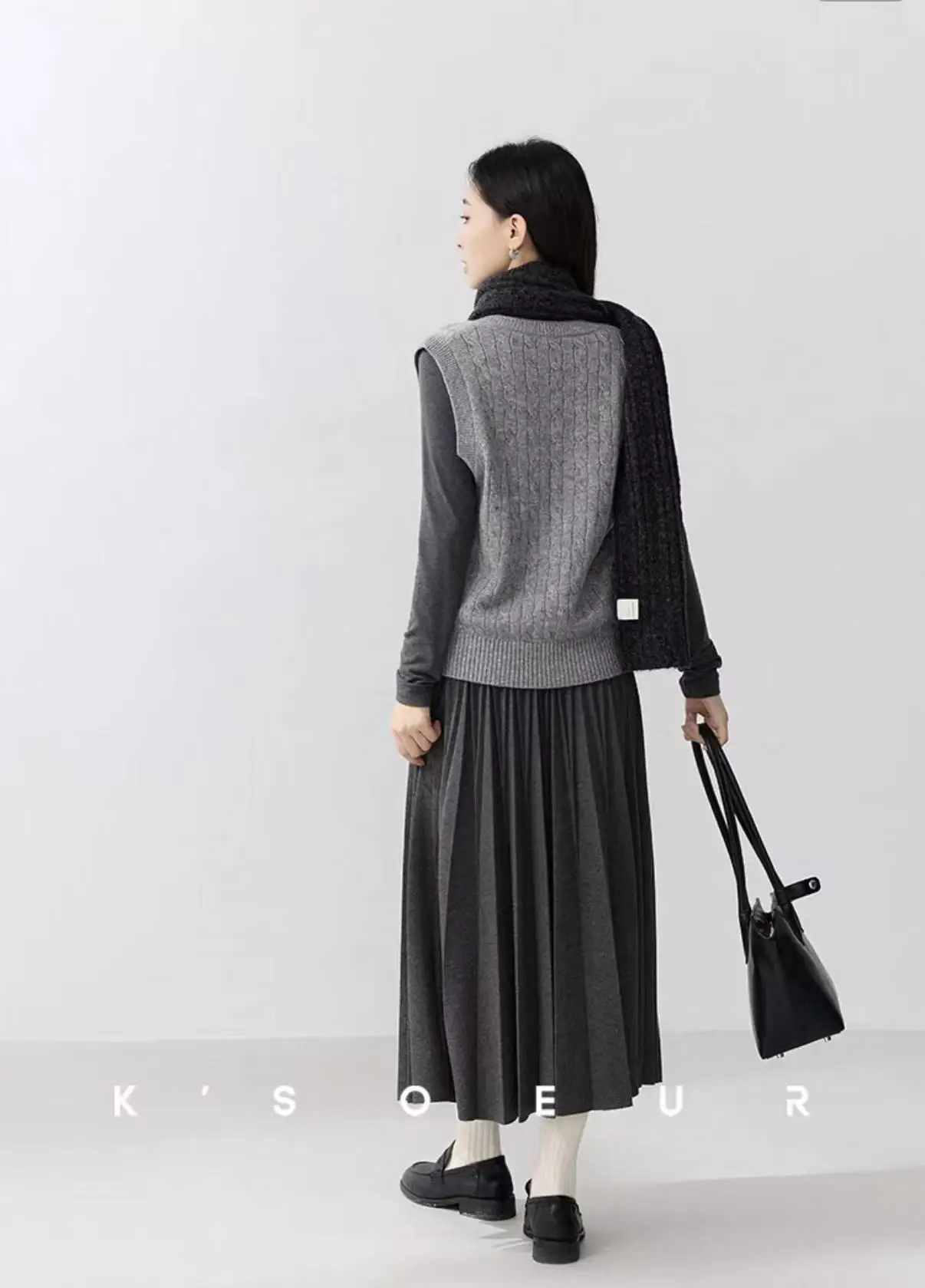 

Autumn Winter Women's 100% Merino Wool Pullover Vest Sweater V-neck Knitwear Cashmere Soft Twist Loose Sleeveless Clothes Top