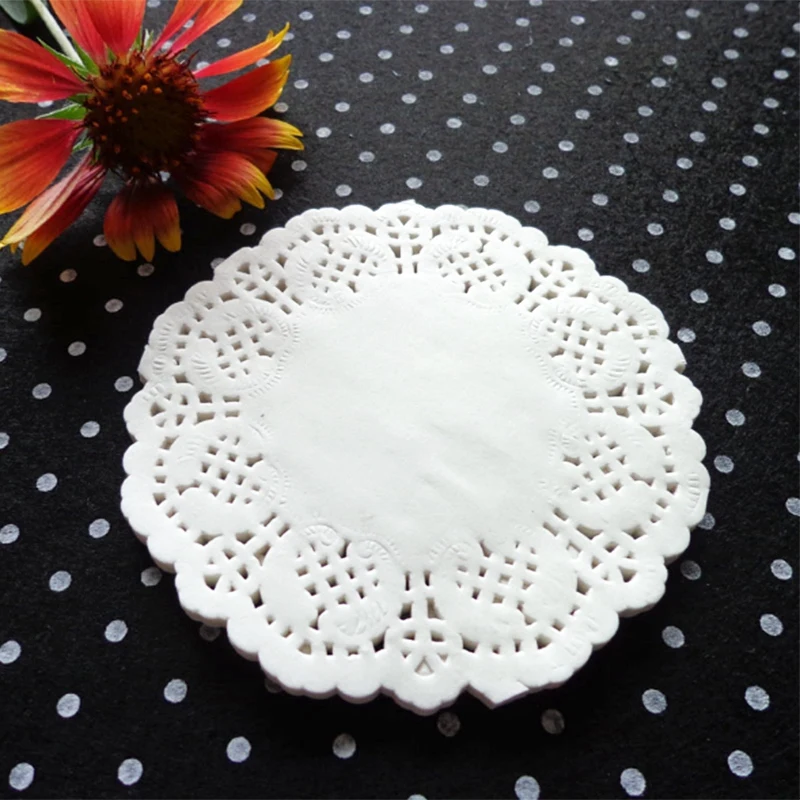 ลูกไม้ Doilies กระดาษ 100 ชิ้น,4.5 นิ้วตกแต่งรอบ Placemats,Liners สําหรับเค้ก, ขนมอบ Treat Tableware จอแสดงผล
