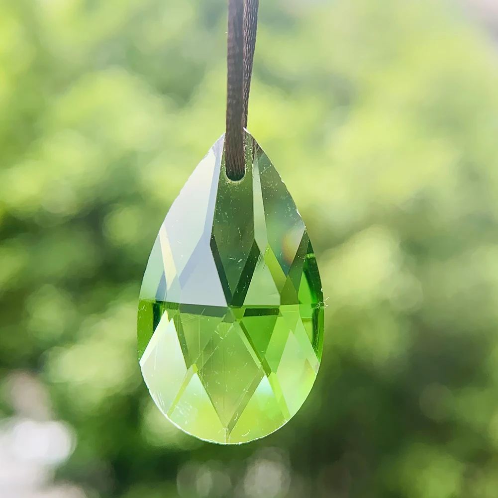 

10pcs Green Oval Grid Crystal Prism Faceted Suncatcher Rainbow Crystal Chandelier Parts Hanging Pendants Home Wedding Decor