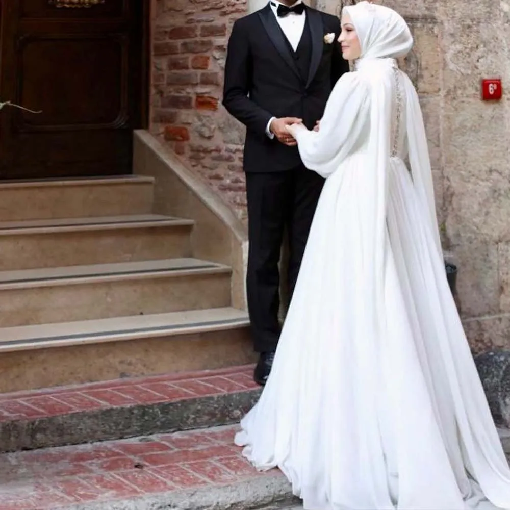 فساتين زفاف إسلامية رائعة مخصصة بياقة عالية عاجية على شكل حرف a 2025 تصميم جديد مزين بالساتان فستان العروس رداء de mariée