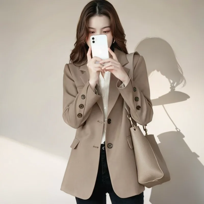 

Женский элегантный и молодежный блейзер из фланели для работы в ателье, с заостренными лацканами, геометрическим кроем, минималистичным дизайном, дышащий